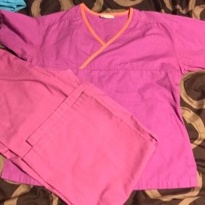 Set of light purple/dark pink urban scrubs